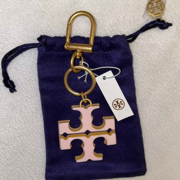 New! Tory Burch Stacked Resin 2 Sided Logo T Keychain/Bag Charm Tan/Shell Pink🎀 - Picture 4 of 12
